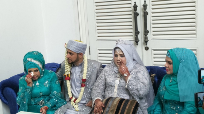 Elvy Sukaesih dan Dhawiya Zaida