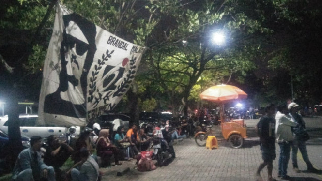 OI di konser Iwan Fals 