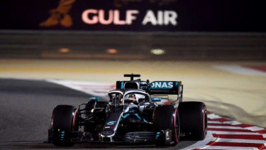 Pembalap Mercedes AMG, Lewis Hamilton.