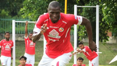 Penyerang Semen Padang, Karl Max Barthelemy