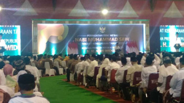 Presiden Joko Widodo dalam forum peringatan Isra Mikraj di GOR Pandawa, Sukoharjo, Jawa Tengah, Rabu malam, 3 April 2019.
