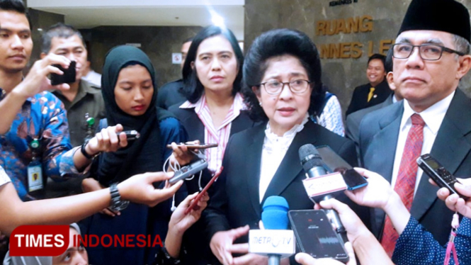 Menkes Nila Moeleoek memberikan apresiasi keberhasilan Pemerintah Provinsi Maluku Utara turunkan angka malaria. (Foto: Dokumen TIMES Indonesia)