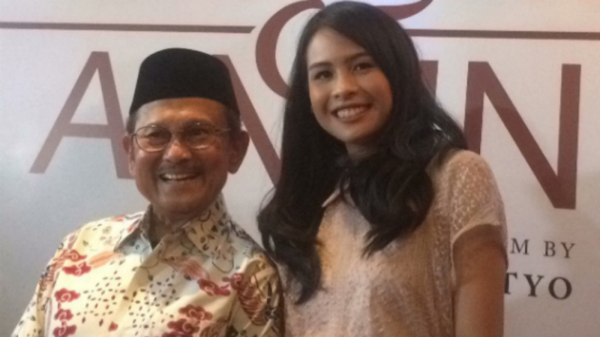 Maudy Ayunda dan B.J. Habibie.
