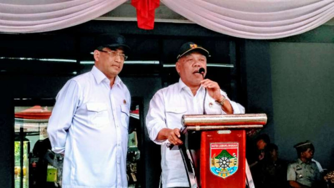 Menteri PErhubungan Budi Karya Sumadi dan Menteri PUPR Basuki Hadimuljono.