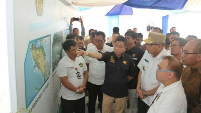Menteri ESDM Ignasius Jonan resmikan tiga proyek listrik di Aceh.