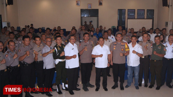 Kepala Badan Intelijen dan Keamanan Mabes Polri Komjen Pol Unggung Cahyono bersama usai rakor. (FOTO: Binar Gumilang/TIMES Indonesia)