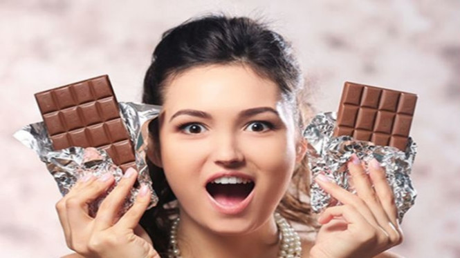 Konsumsi Cokelat Hitam Bisa Sembuhkan Glaukoma.
