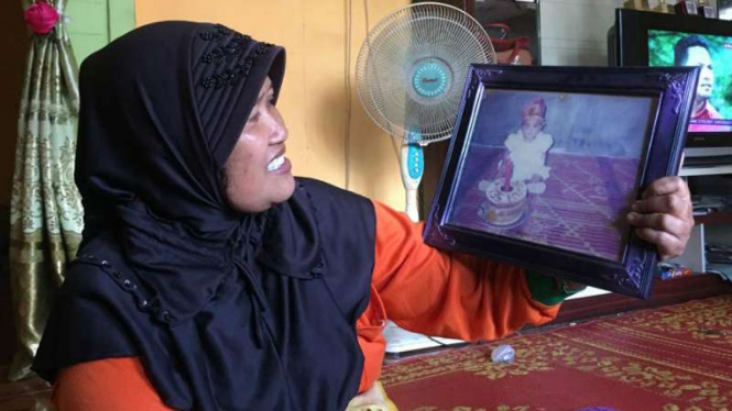 Ibunda Vita mengenang ketika Vita masih kanak-kanak.