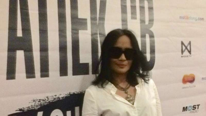 Atiek CB