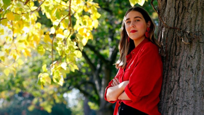 Gina Martin, korban upskirting yang melakukan perlawanan.-AFP/Getty Images