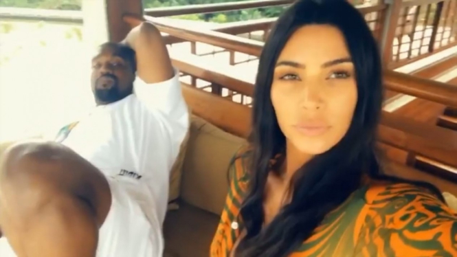 Kanye West dan Kim Kardashian.