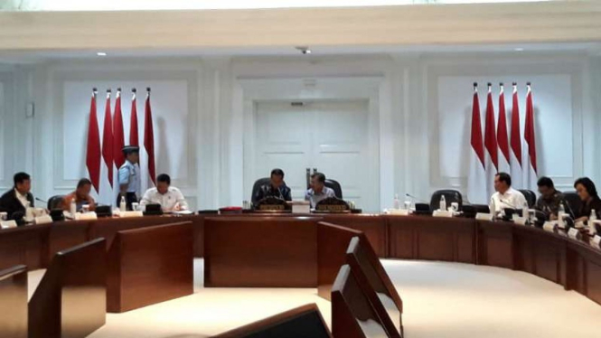 Presiden Joko Widodo menggelar ratas.