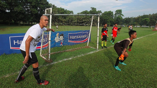 Markus Horison di coaching clinic di Liga TopSkor U-13