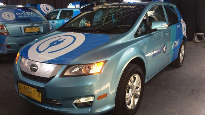 Mobil listrik BYD e6