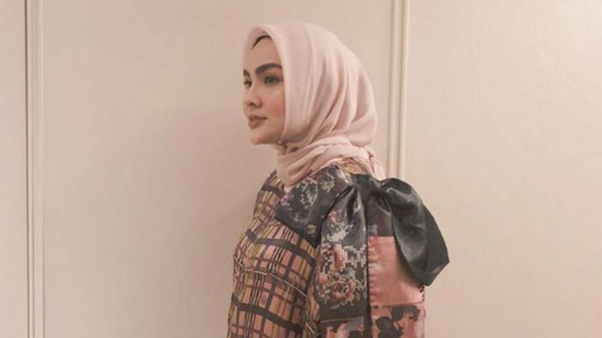 Desainer busana muslim, Ria Miranda