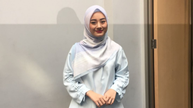 Dinda Hauw