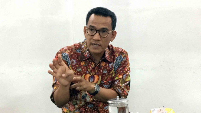 Pakar Hukum Tata Negara, Refly Harun saat berkunjung ke kantor VIVA di Jakarta.