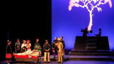 Pementasan Teater Gandrik dengan lakon 