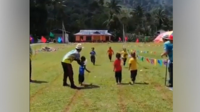 Lomba estafet.