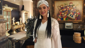 Della Perez Patah Hati Billy Syahputra Punya Pacar Baru