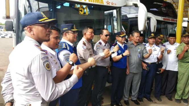 BPTJ sidah bus AKAP di Depok. 