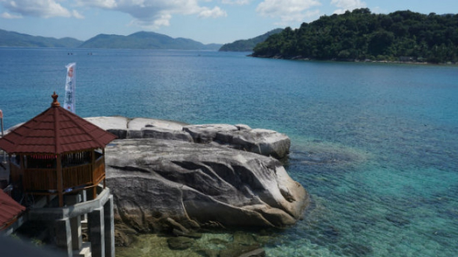 Wisata Batu Lepe