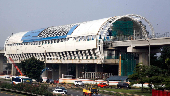 Kendaraan melintas di Tol Jagorawi, Cibubur, Jakarta Timur.