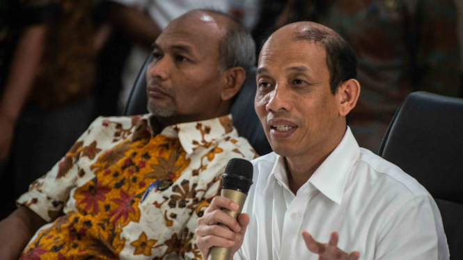 Komisaris Utama PGN dan Mantan Wakil Menteri ESDM, Arcandra Tahar (kanan)