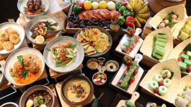 Aneka menu buka puasa di Novotel dan Ibis Styles Jakarta Mangga Dua.