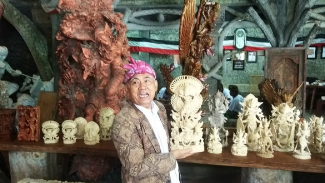  I Made Ada seniman Garuda Wisnu Kencana