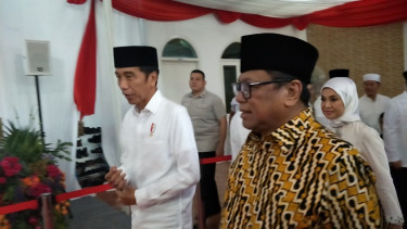Presiden Jokowi buka bersama Ketua DPD Oesman Sapta Odang