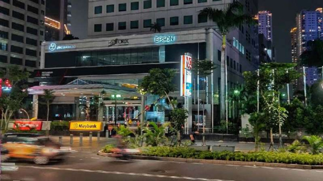 Hasil jepretan malam Realme 3 Pro.