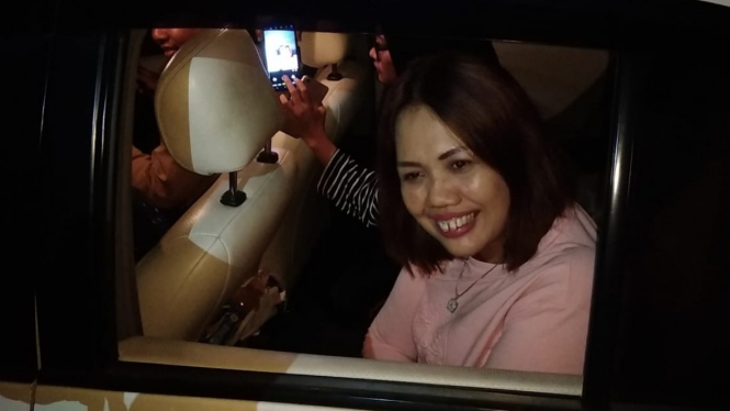 Elly Sugigi
