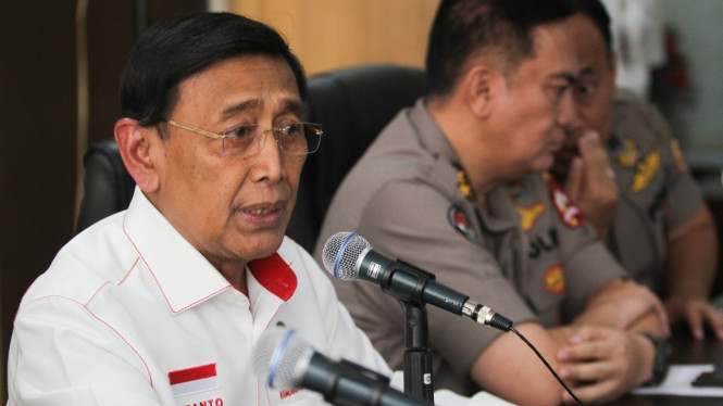 Menteri Koordinator Politik Hukum dan Keamanan (Menko Polhukam) Wiranto.