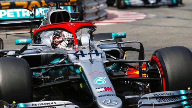 Pembalap Mercedes AMG Petronas, Lewis Hamilton. 