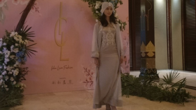 Kaftan koleksi The Miracle Garden oleh Icha Liem.