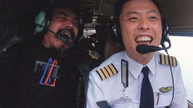 Captain Vincent dan Limbad dalam rekaman kanal YouTube