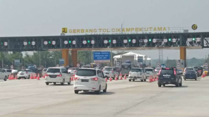 Tol Cikampek Utama