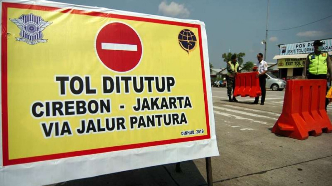 Akses masuk tol Pejagan-Pemalang di pintu keluar Brebes Barat imbas one way