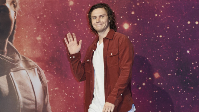 Evan Peters di konferensi pers Dark Phoenix di Seoul, Korea Selatan.