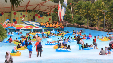 The Jungle Waterpark, Bogor, Jawa Barat.