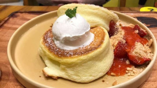 Nikmat Lembutnya Fluffy Pancake yang Lumer di Mulut