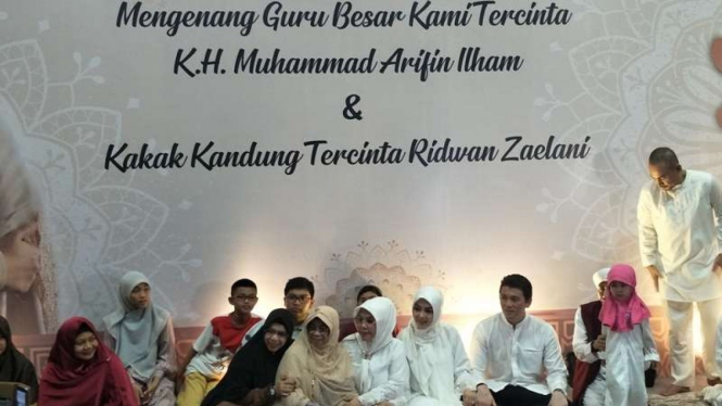 Syahrini dan Reino