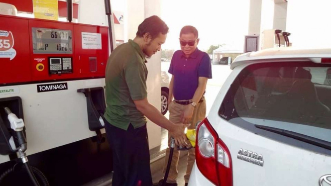 Menteri ESDM Ignasius Jonan sidak mudik Lebaran di SPBU KM 726 tol Trans Jawa.