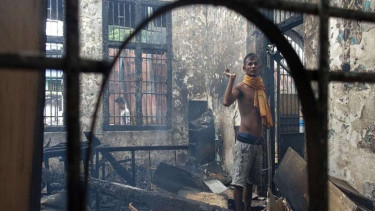 Puing bekas kebakaran di Rutan Napi Klas II B Sigli, Kabupaten Pidie  