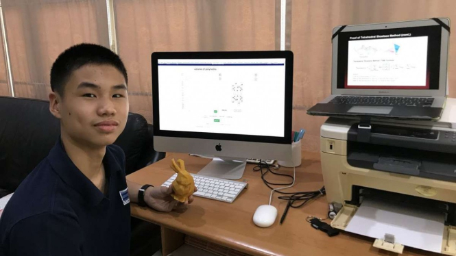 Siswa kelas X SMA Cita Hati Surabaya, Nicholas Patrick