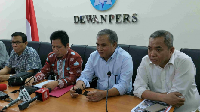 Mantan pimpinan Tim Mawar mengadu ke Dewan Pers.