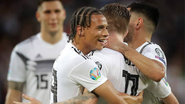 Para pemain timnas Jerman rayakan kemenangan