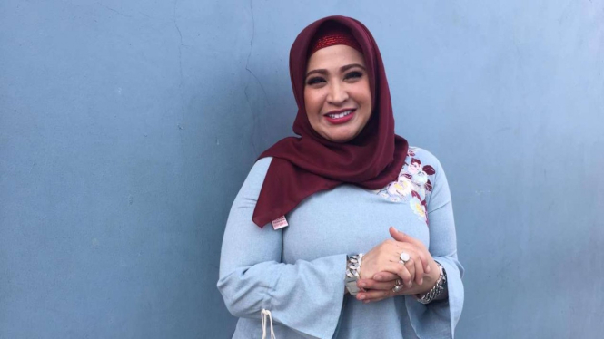 Wirdha Sylvina, Putri Elvy Sukaesih