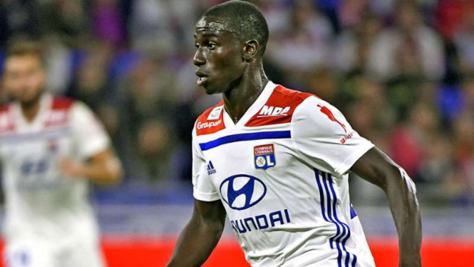 Ferland Mendy saat memperkuat Olympique Lyon.